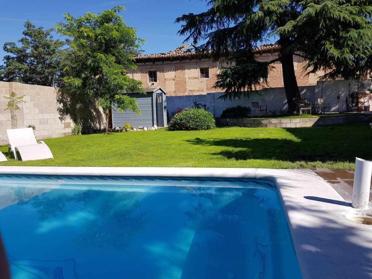 Casa De Campo Con Piscina 12 Personas Valladolid Exterior photo